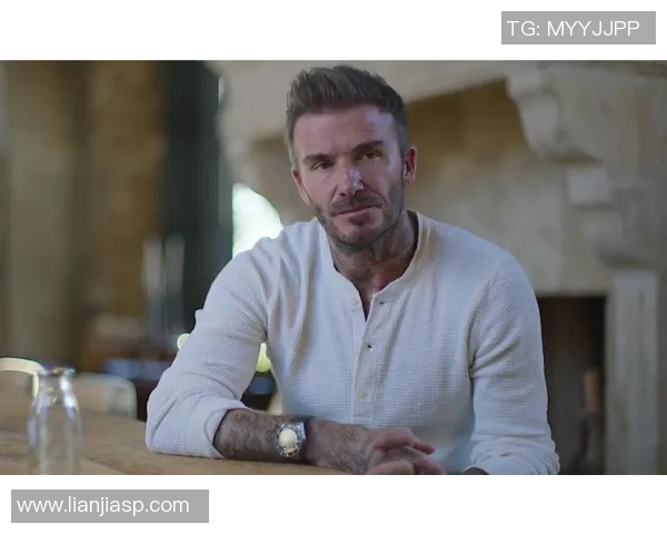 足球明星佩戴的金足球项链背后的故事与时尚潮流解析