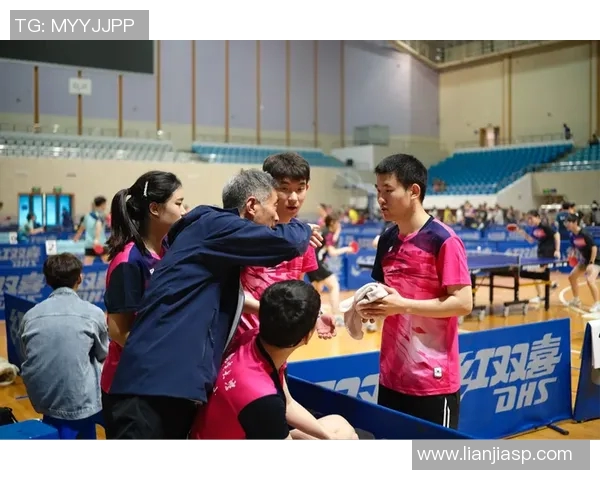 南京乒乓球队与武汉乒乓球队赛后复盘分析团队配合与战术执行情况