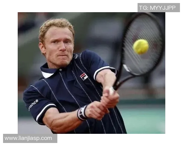 南京网球队的整体压制策略揭秘：如何在网球赛场上掌控全局